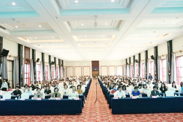 ������ֳ����δ�� | 2025�������۾S�����t(y��)Ժ��ʮ������ֳ�W(xu��)�g(sh��)��ӑ���h�A�M��Ļ!